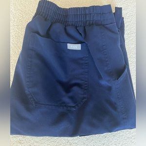 FIGS scrubs straight leg - Petite